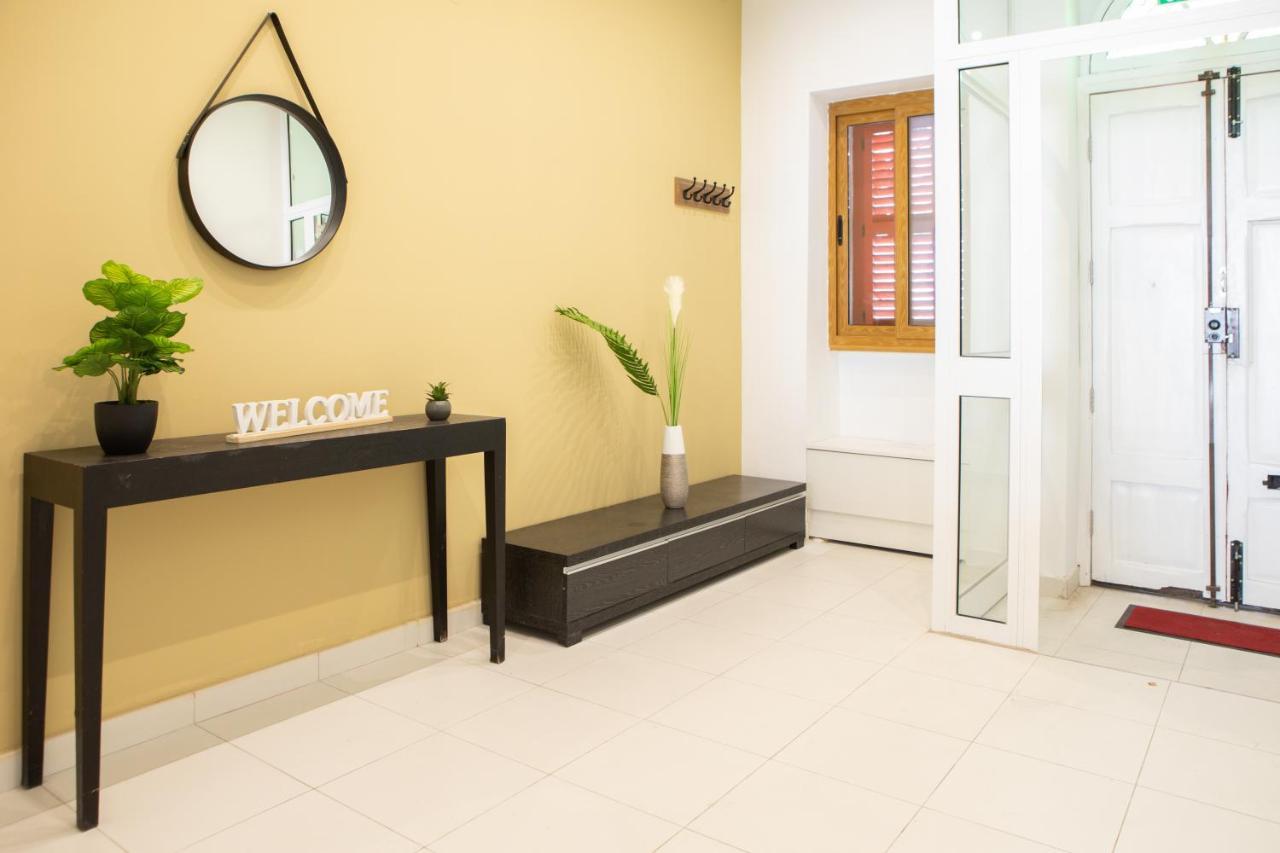 Entire Luxury Sliema Townhouse Steps From Beach Экстерьер фото